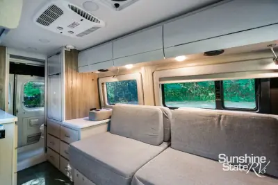2023 Thor Motor Coach Tellaro 20L photo 13