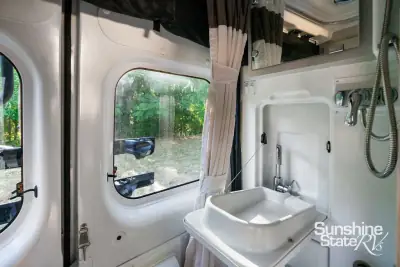 2023 Thor Motor Coach Tellaro 20L photo 15