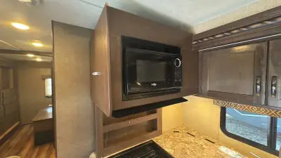 2018 Thor Motor Coach Four Winds 30D photo 29