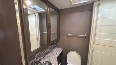2018 Thor Motor Coach Four Winds 30D photo 22