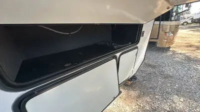 2023 Keystone Fuzion Fifth Wheel TH 430 photo 52
