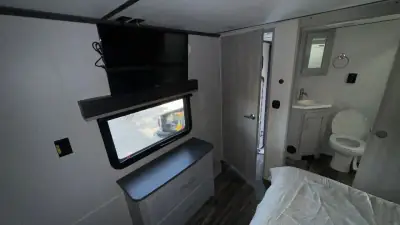 2023 Keystone Fuzion Fifth Wheel TH 430 photo 38