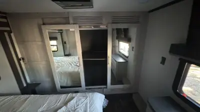 2023 Keystone Fuzion Fifth Wheel TH 430 photo 35