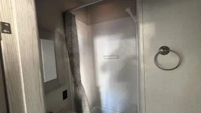 2023 Keystone Fuzion Fifth Wheel TH 430 photo 27