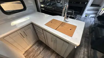 2023 Keystone Fuzion Fifth Wheel TH 430 photo 47