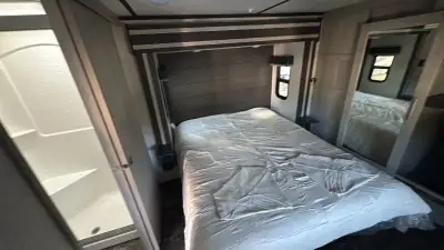 2023 Keystone Fuzion Fifth Wheel TH 430 photo 34