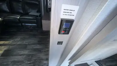 2023 Keystone Fuzion Fifth Wheel TH 430 photo 41