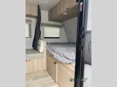 2024 Winnebago Industries Towables Micro Minnie 1800BH photo 10