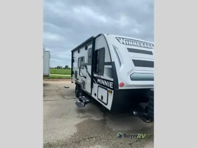 2024 Winnebago Industries Towables Micro Minnie 1800BH photo 3