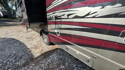 2013 Coachmen Concord Series 301SS Chevy photo 46