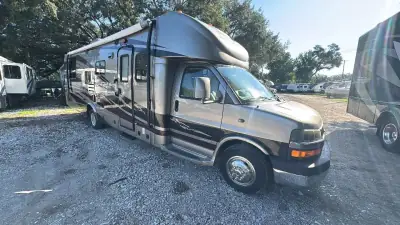 2013 Coachmen Concord Series 301SS Chevy photo 2