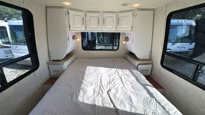 2013 Coachmen Concord Series 301SS Chevy photo 24