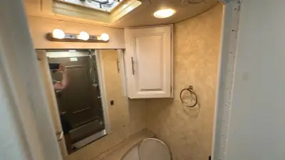 2013 Coachmen Concord Series 301SS Chevy photo 23