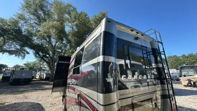 2013 Coachmen Concord Series 301SS Chevy photo 48