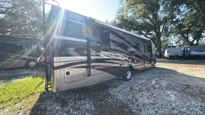 2013 Coachmen Concord Series 301SS Chevy photo 6