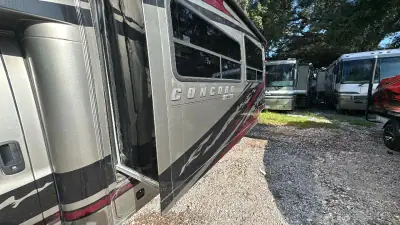 2013 Coachmen Concord Series 301SS Chevy photo 42