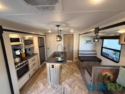 2023 Forest River PUMA 32BHFS photo 5