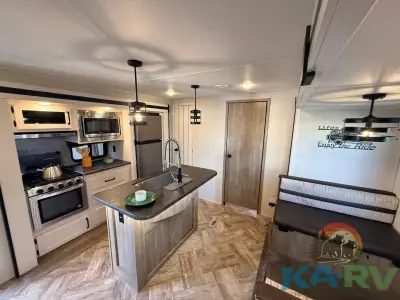 2023 Forest River PUMA 32BHFS photo 6