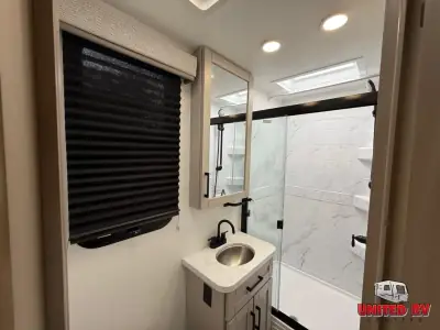 2027 Entegra Coach Odyssey 27U photo 26