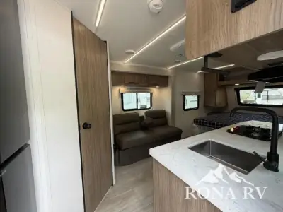 2026 Coachmen Freedom Express Select 19SE photo 3