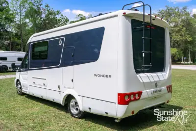 2024 Leisure Travel Wonder 24FTB photo 5
