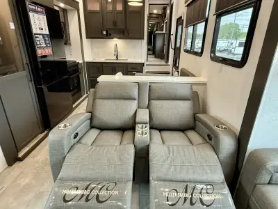 2025 Forest River Rockwood Signature R375RL photo 34
