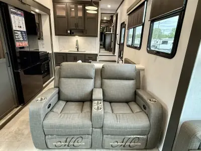 2025 Forest River Rockwood Signature R375RL photo 32