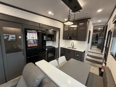 2025 Forest River Rockwood Signature R375RL photo 35