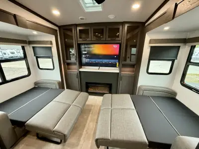 2025 Forest River Rockwood Signature R375RL photo 30