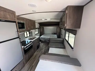 2022 Riverside INTREPID 211i photo 35