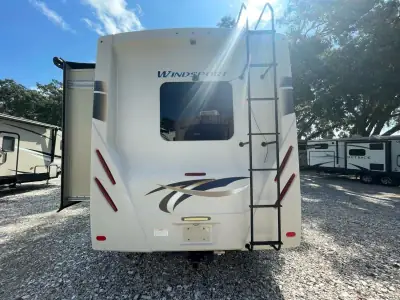 2017 Thor Motor Coach Windsport 29M photo 8