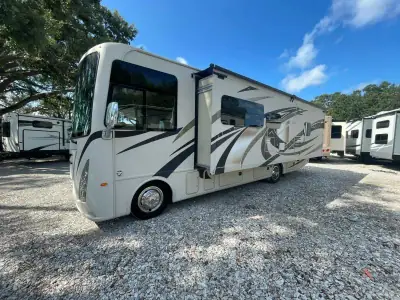 2017 Thor Motor Coach Windsport 29M photo 4