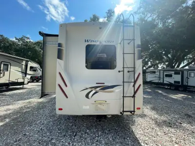 2017 Thor Motor Coach Windsport 29M photo 7