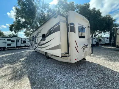 2017 Thor Motor Coach Windsport 29M photo 76