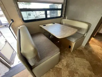 2017 Thor Motor Coach Windsport 29M photo 18