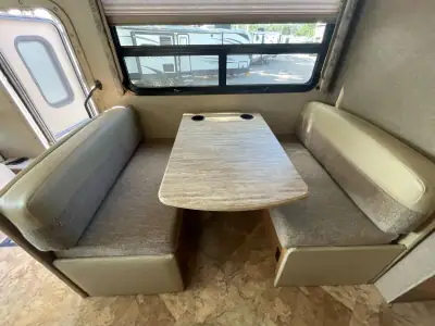 2017 Thor Motor Coach Windsport 29M photo 20