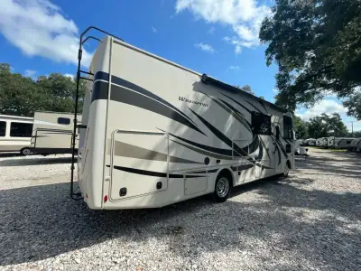 2017 Thor Motor Coach Windsport 29M photo 9