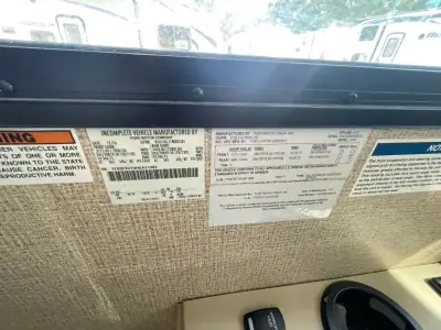 2017 Thor Motor Coach Windsport 29M photo 32