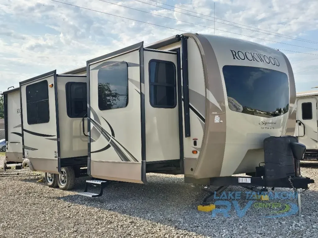 2018 Forest River Rockwood Signature Ultra Lite 8324BS exterior