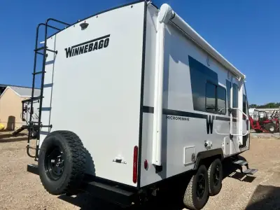 2026 Winnebago Micro Minnie 1800BH photo 3