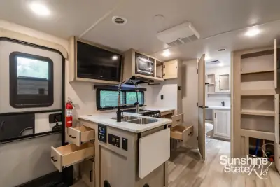 2023 Forest River Rockwood Mini Lite 2511S photo 11