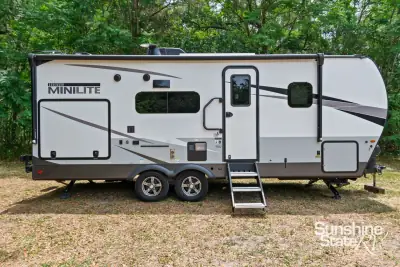 2023 Forest River Rockwood Mini Lite 2511S photo 2