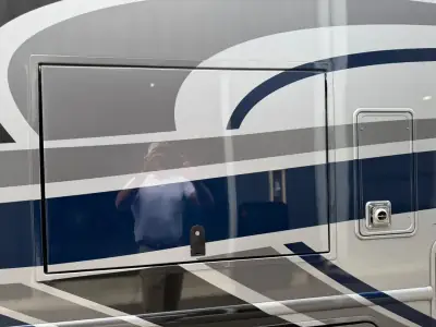 2022 Thor Motor Coach Palazzo 33.5 photo 7