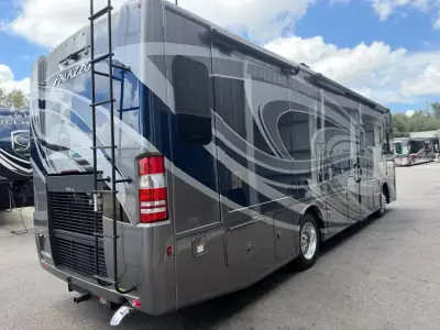 2022 Thor Motor Coach Palazzo 33.5 photo 6