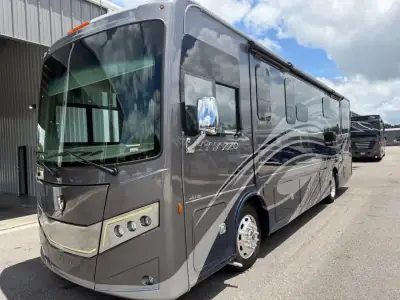 2022 Thor Motor Coach Palazzo 33.5 photo 3