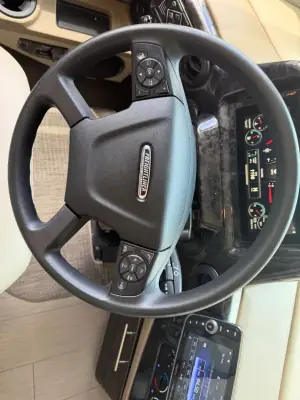 2022 Thor Motor Coach Palazzo 33.5 photo 33