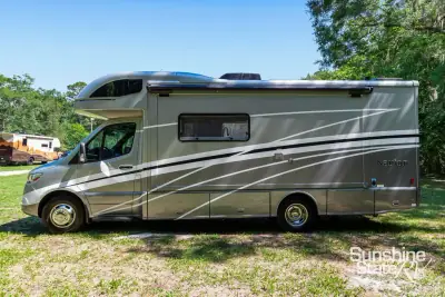 2023 Winnebago Navion 24D photo 7