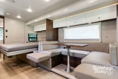 2023 Winnebago Navion 24D photo 23