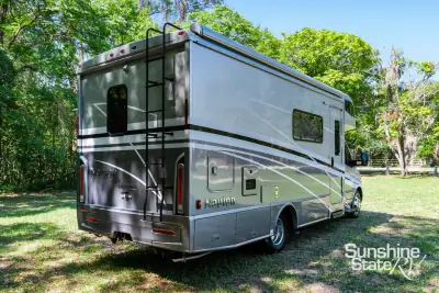 2023 Winnebago Navion 24D photo 4