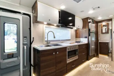 2023 Winnebago Navion 24D photo 17